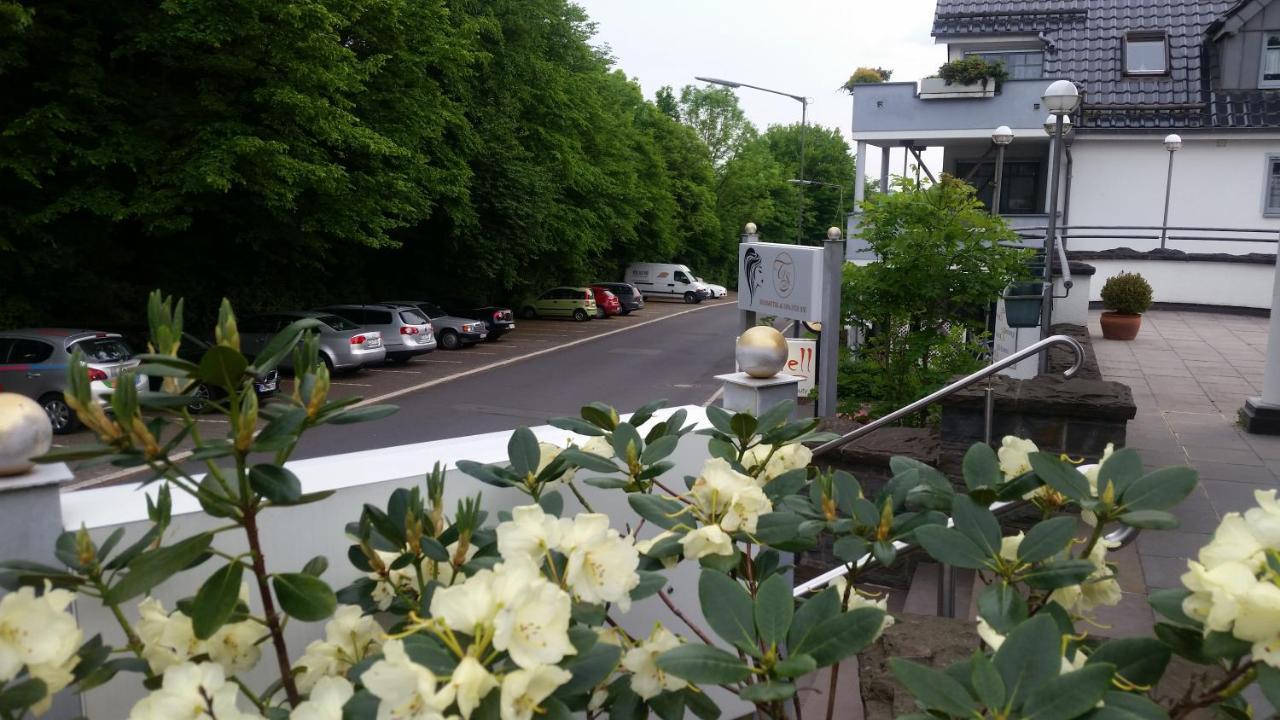 Hotel Nuembrecht Exteriör bild